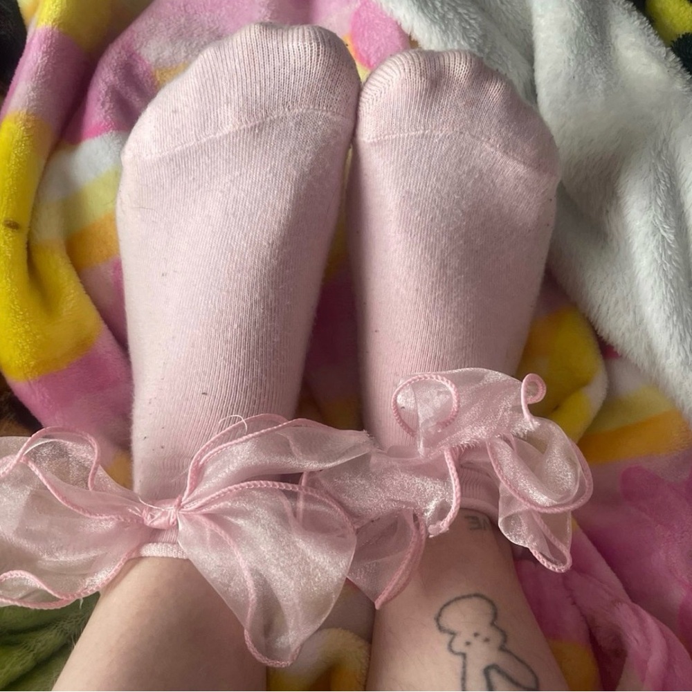 Used White Ruffled Socks - Picture 3 of 3